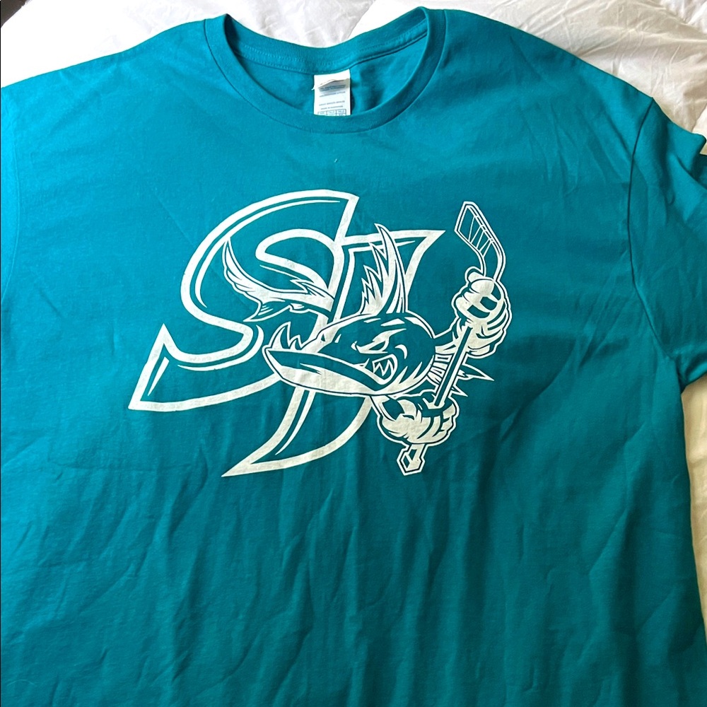 San Jose Sharks Hockey Tee Shirt Size XL Team Teal 
NWOT Measurements laid